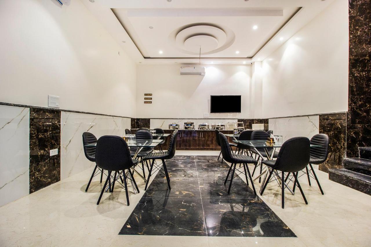 Fabhotel Olivia Suite นิวเดลี ภายนอก รูปภาพ